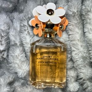 Marc Jacob’s Daisy ever so fresh perfume